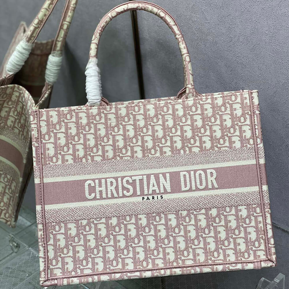 small D*or book tote