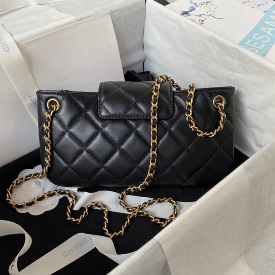 Ch*el baguette bag